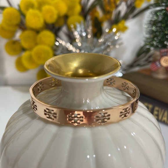Authentic TORY BURCH NEW Rose gold PIERCED T CUFF BRACELET NEW with tags - Picture 3 of 11